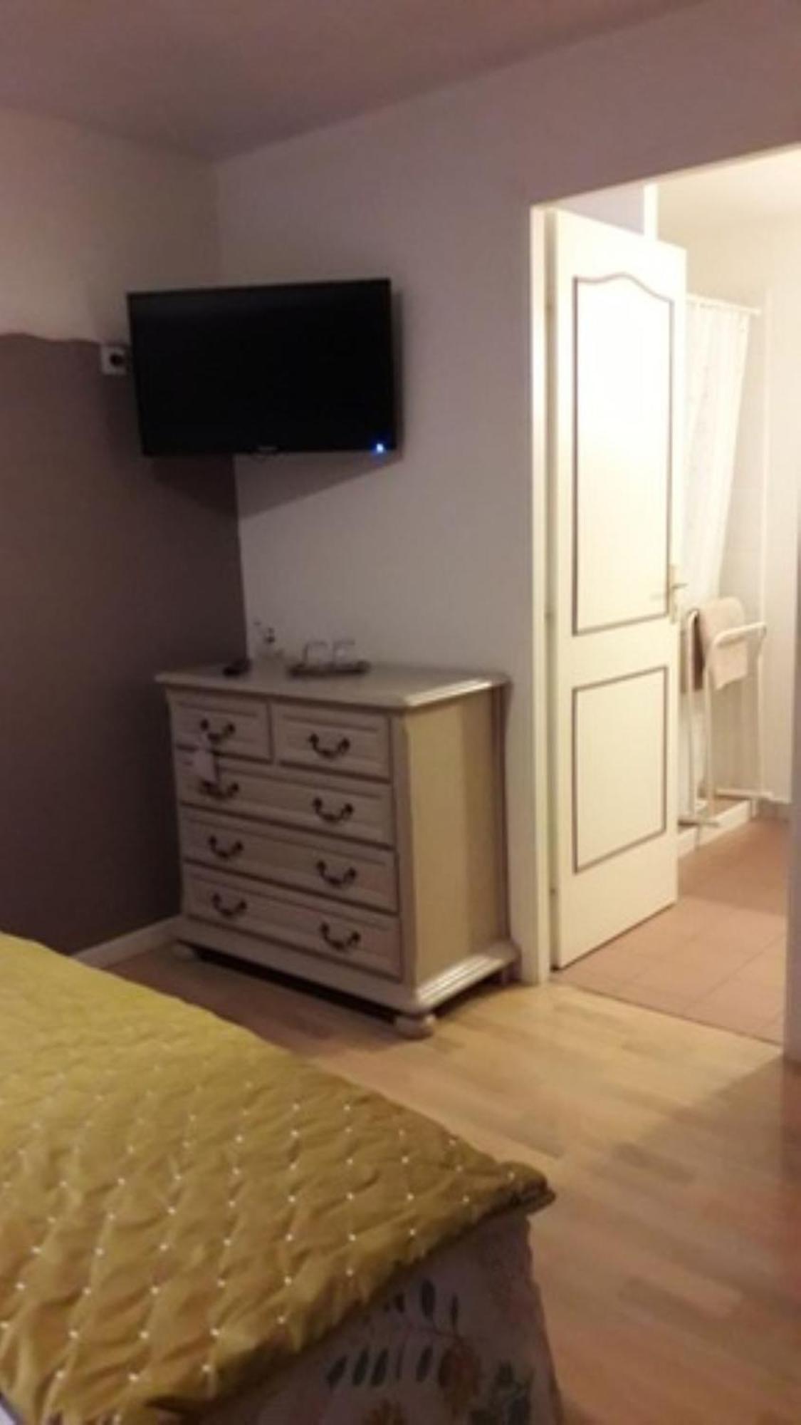 Chambres D'Hotes Hebergement F.Mathieu 莫河畔圣莫利斯 外观 照片
